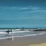 Serfisti in Spiaggia