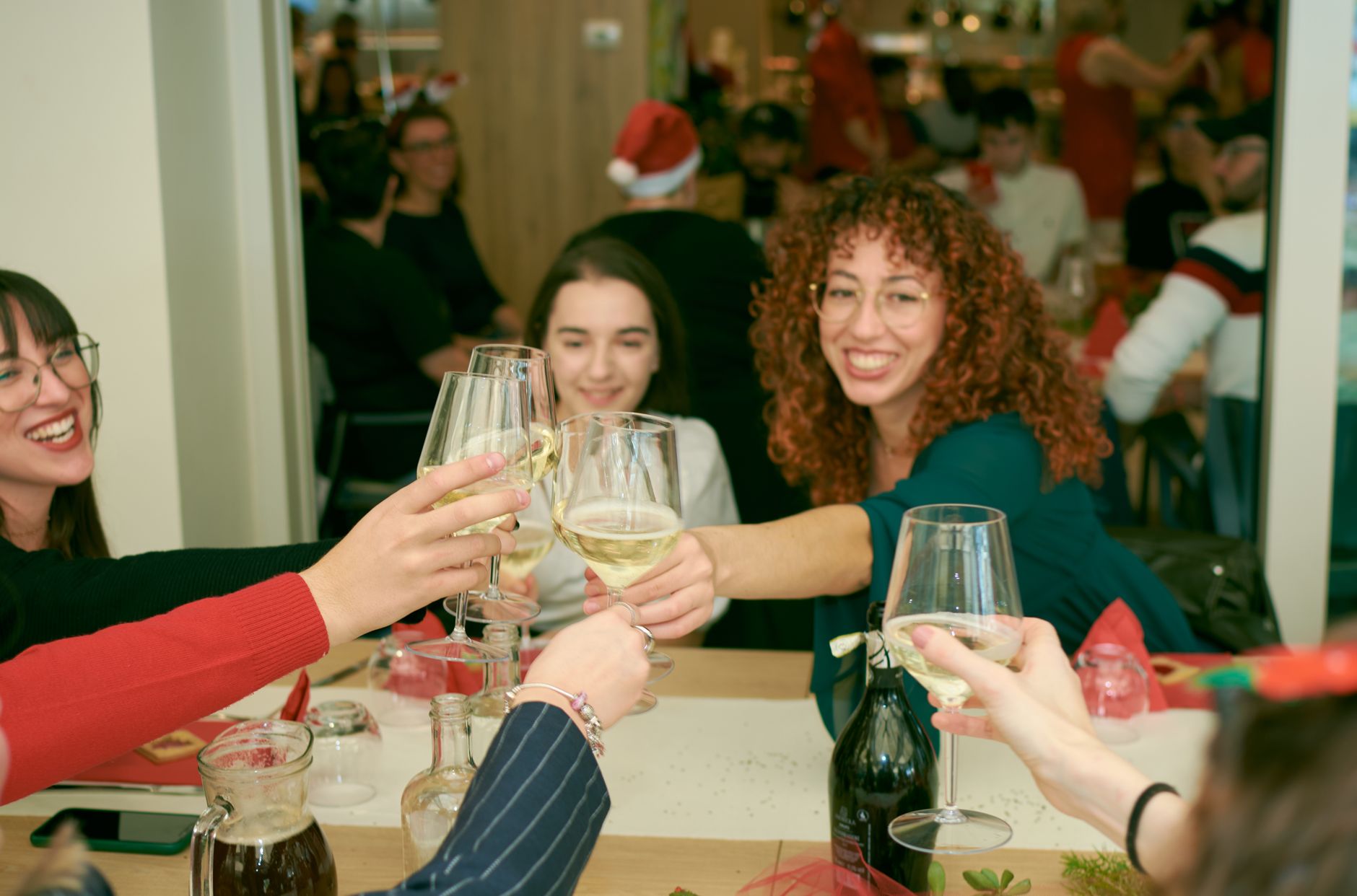 Come organizzare una cena tra amici senza stress
