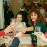 Come organizzare una cena tra amici senza stress