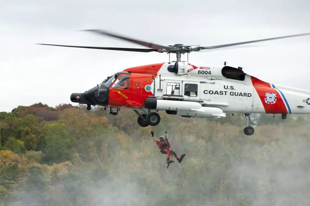 Elicottero Della Guardia Costiera in Azione