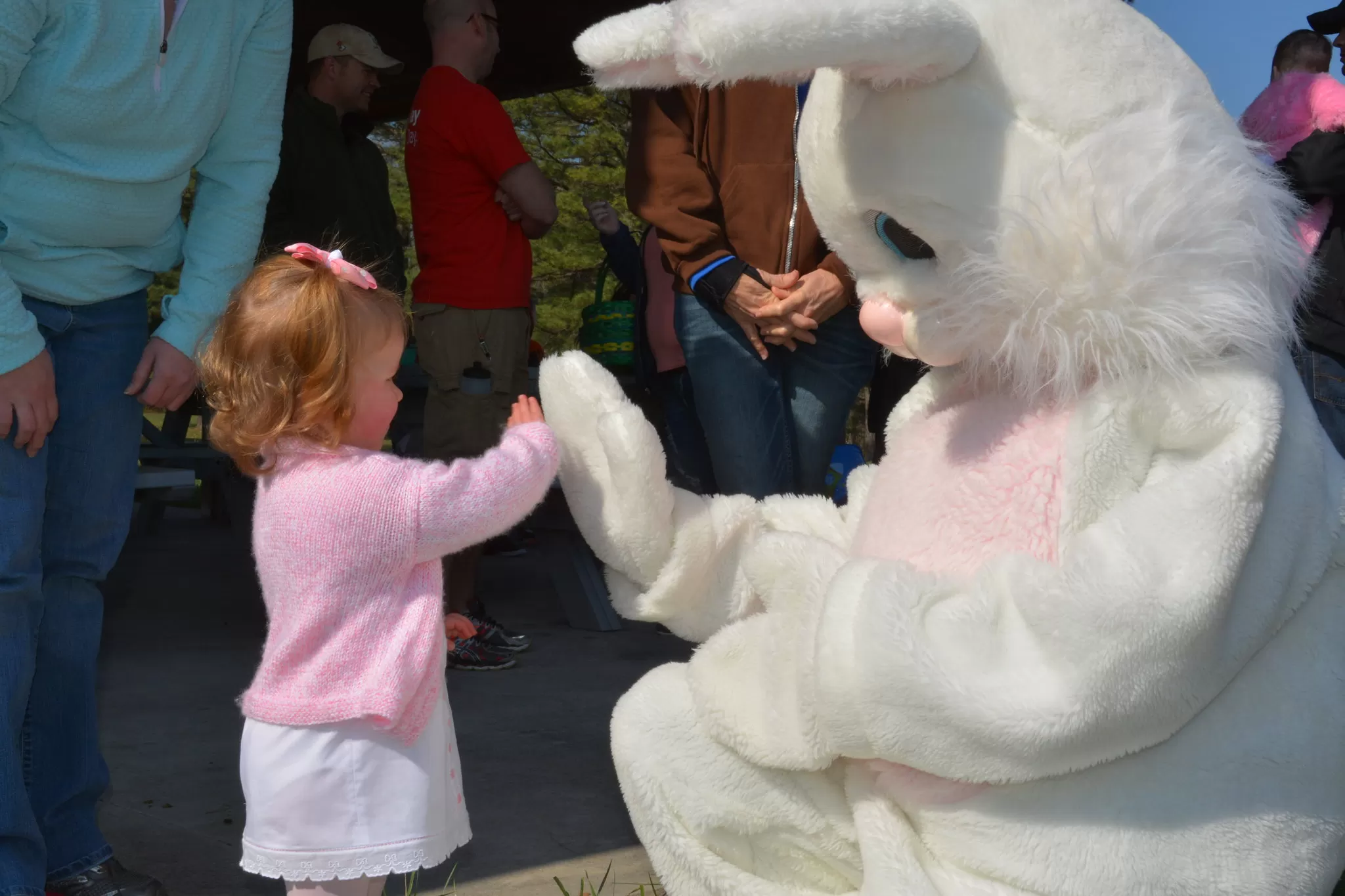 Bimba con Coniglio Pasquale