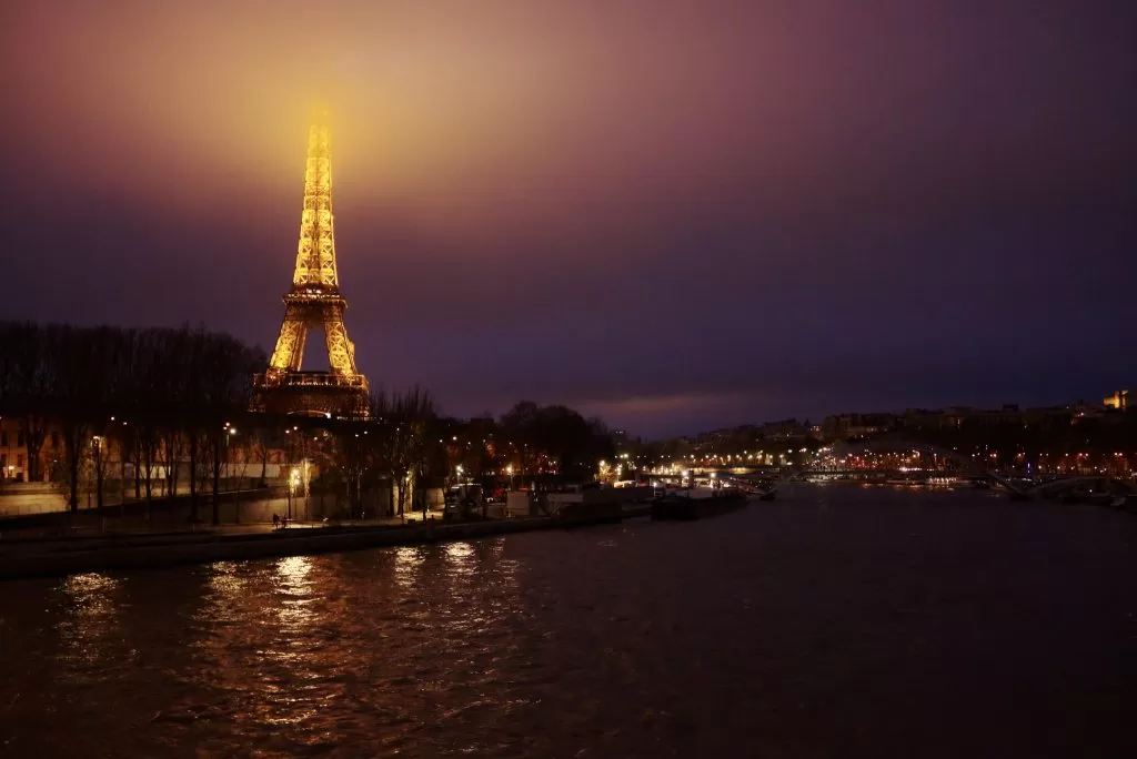 Torre Eiffel Illuminata