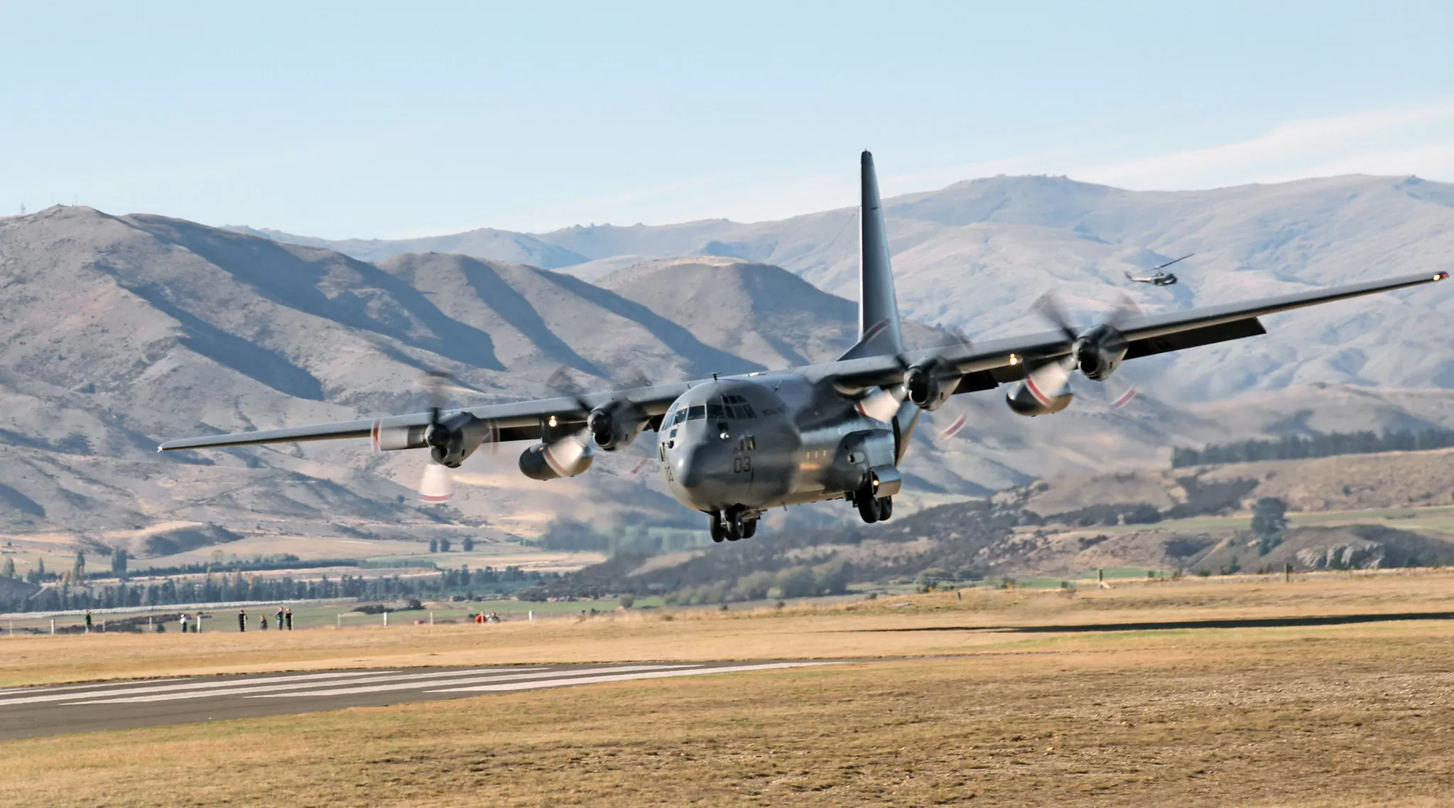 Aereo Militare in Atterraggio