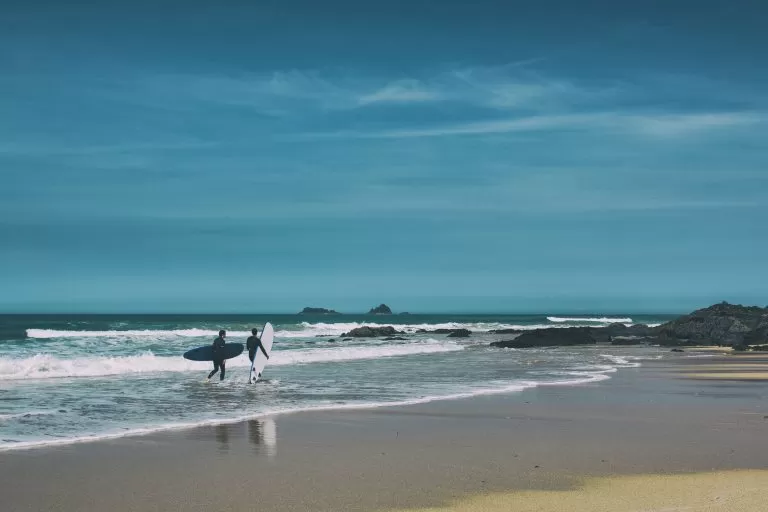 Serfisti in Spiaggia