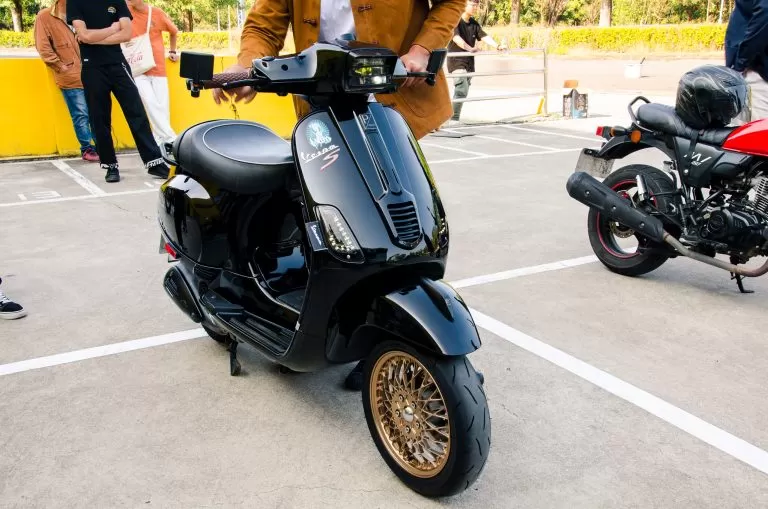 Vespa Nera